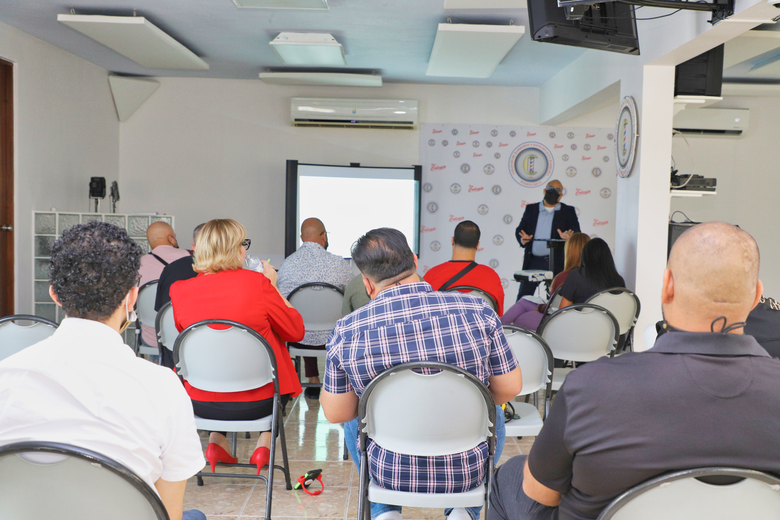 Charla Barberia Y La Ley, foto 11