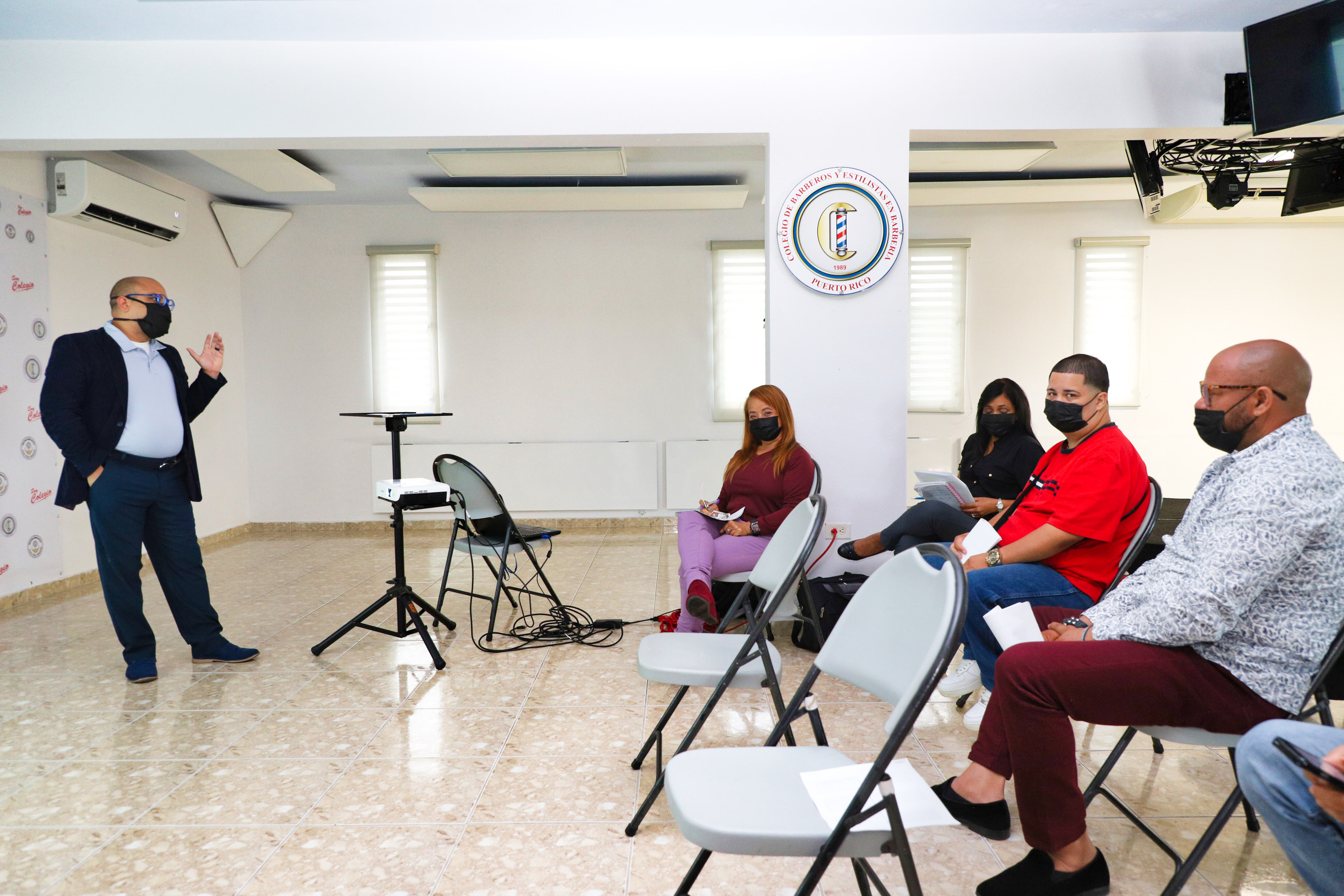 Charla Barberia Y La Ley, foto 7